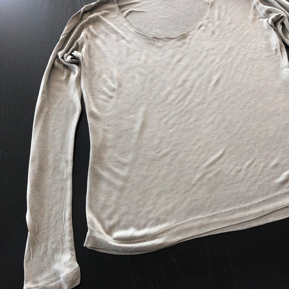 Sandwich light green long sleeve top - Picture 3 of 3